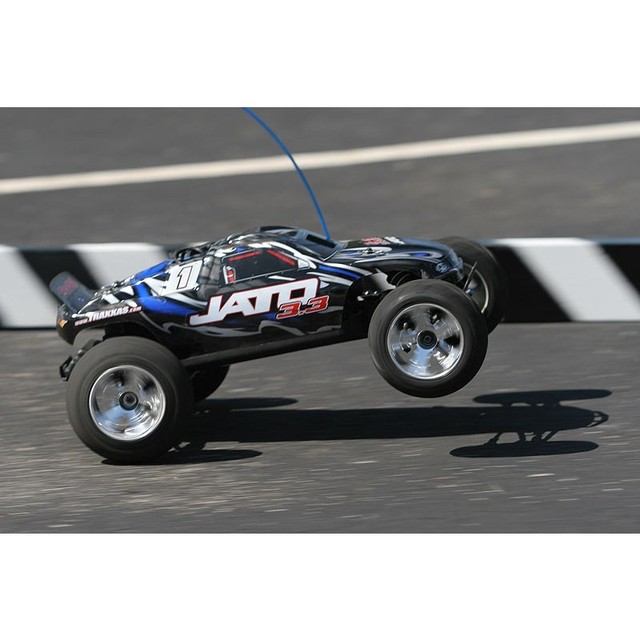 TRAXXAS JATO 3.3 W/2.4GHz RADIO RC CAR-D'TASK AUTO RENNEN INDIA