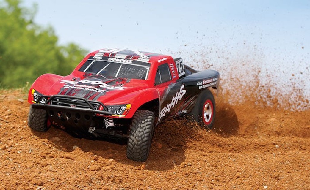 TRAXXAS SLASH VXL 2WD BRLESS OBA & TSM RC CAR-D'TASK AUTO RENNEN INDIA