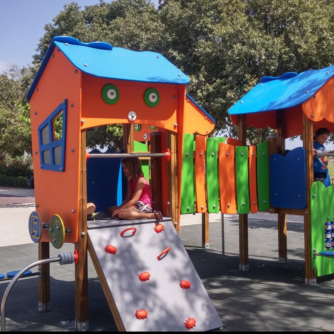 Outdoor equipment for pre schools-KOOCHIEPLAY SYSTEMS PVT LTD