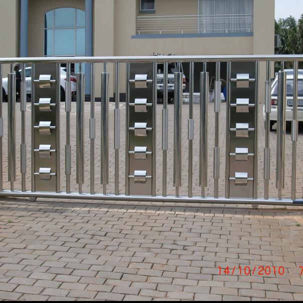 VILLA GATE-GRILL-WINDOW GRILL (950)-OPTITECH INFRA Projects India OPC Pvt Ltd