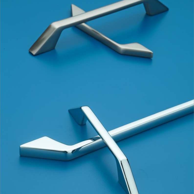 AM 204-Artistic metal