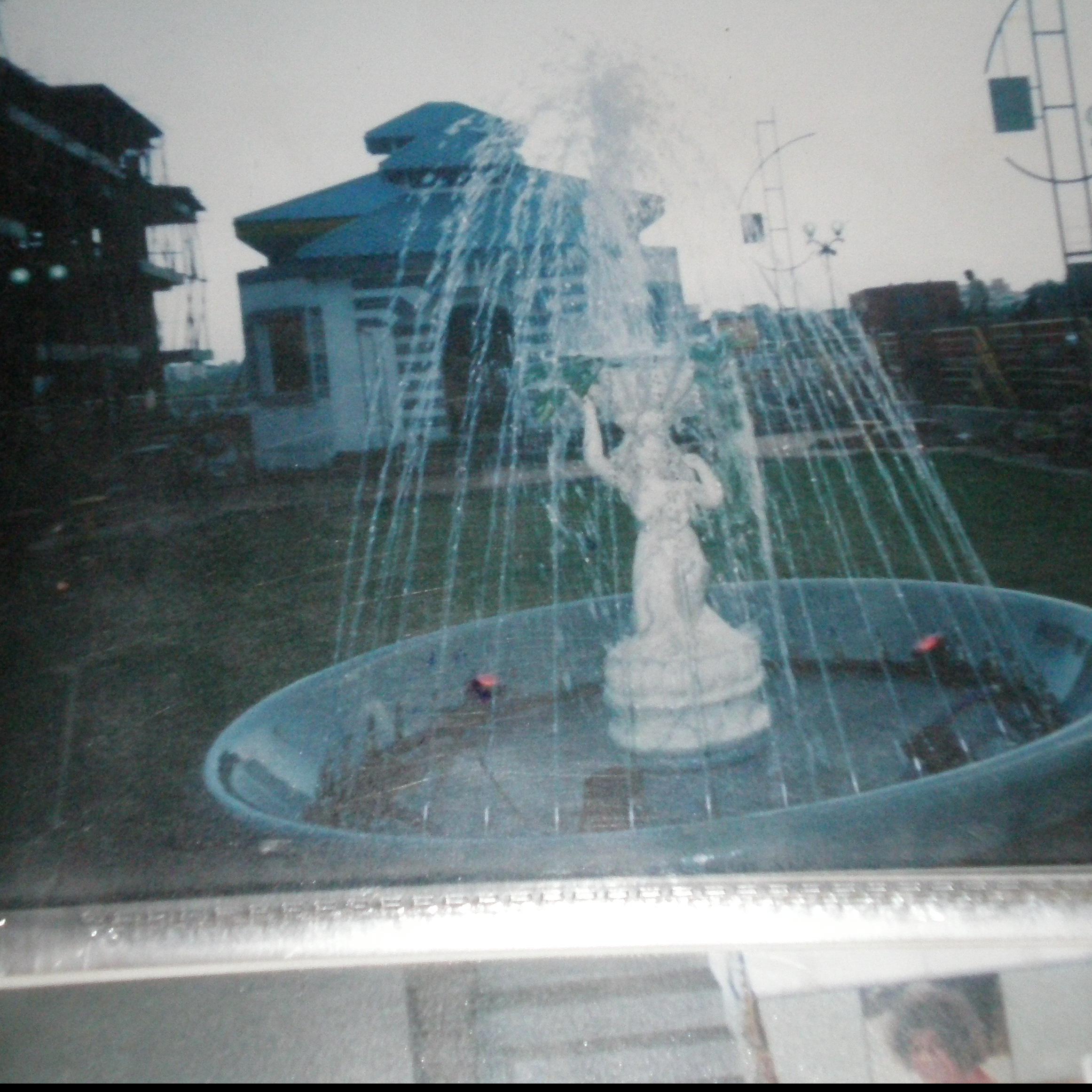 Crown fountain-FOUNTAIN GLORY