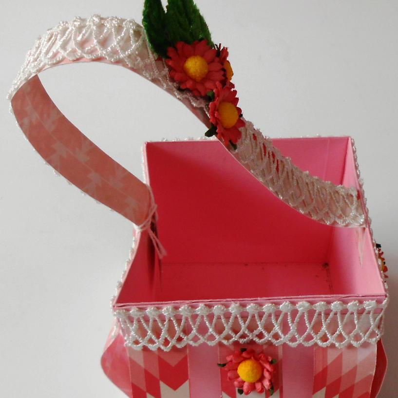 Decorated Gift Baskets-GIFTS IN SHAPES