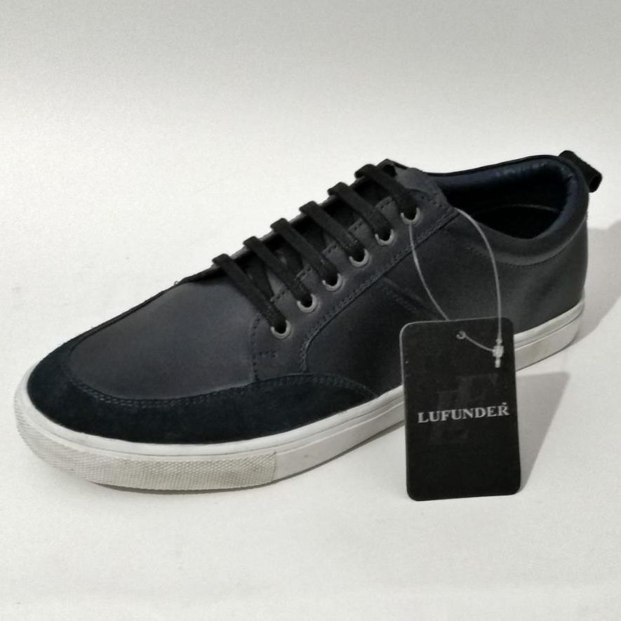 Sneaker-Indian Livsstil Private Limited