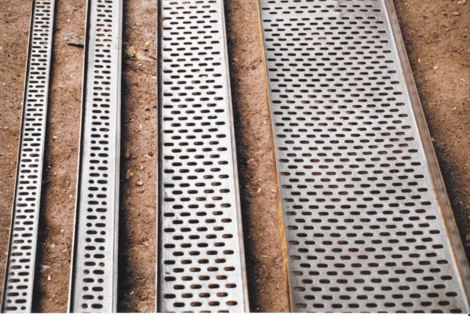 Perforated Cable Tray-SUPERFAB INC.