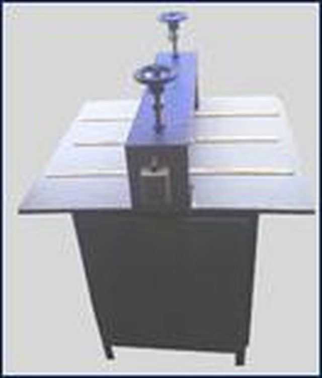 Hydraulic Press Blister  Cutting Machine-Star Machines India (A Unit Of Reshma Refrigeration)