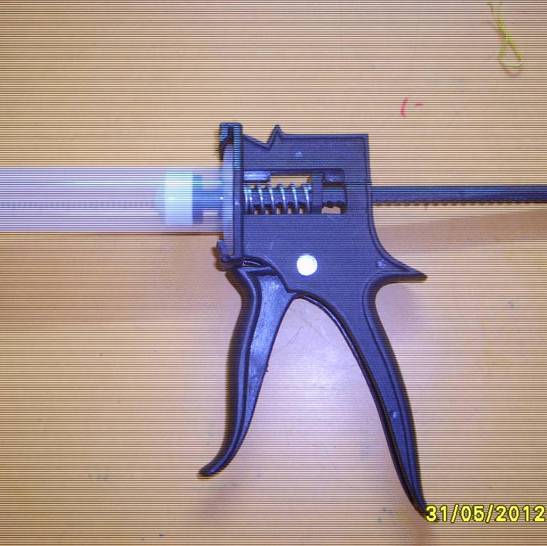 Syringe Manual Dispenser -Cross Engineers