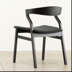 RESTAURANT TABLE & CHAIRS (1306)