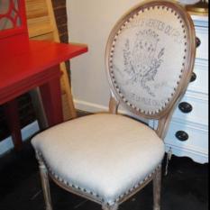 RESTAURANT TABLE & CHAIRS (1313)