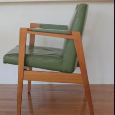 RESTAURANT TABLE & CHAIRS (1314)