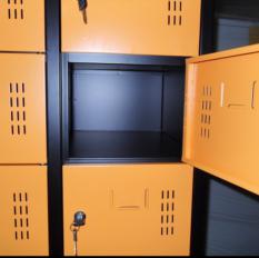 LOCKER (437)