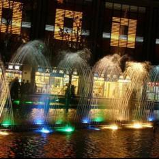 Cross crown fountain